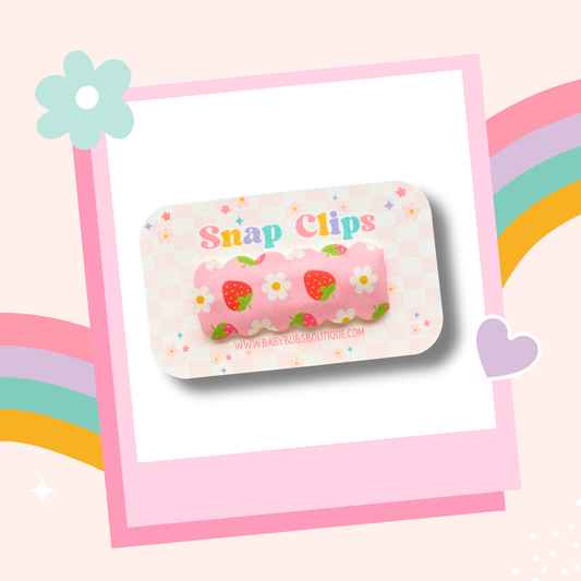 Strawberries & Daisy Snap Clip